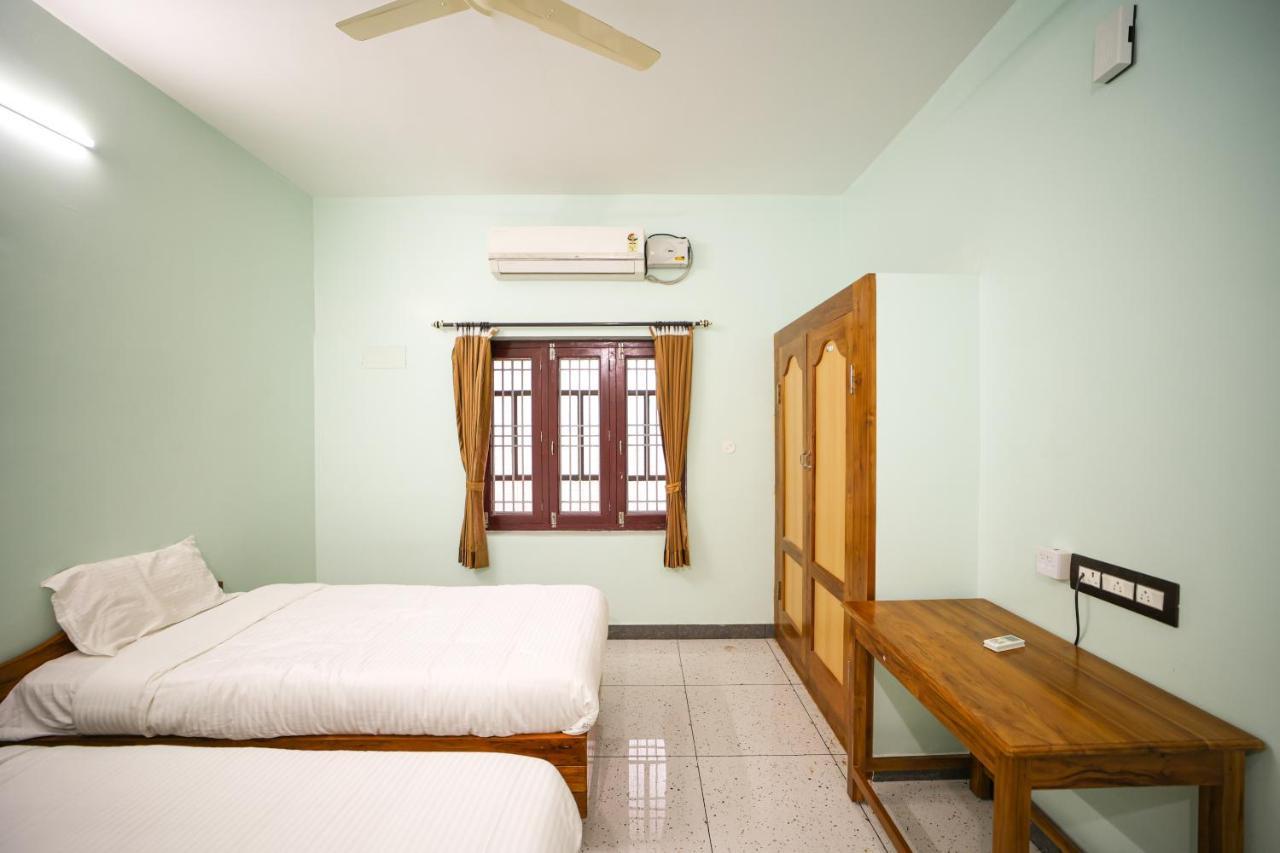 Hotel The Pothigai Palace Kuttālam Exterior foto