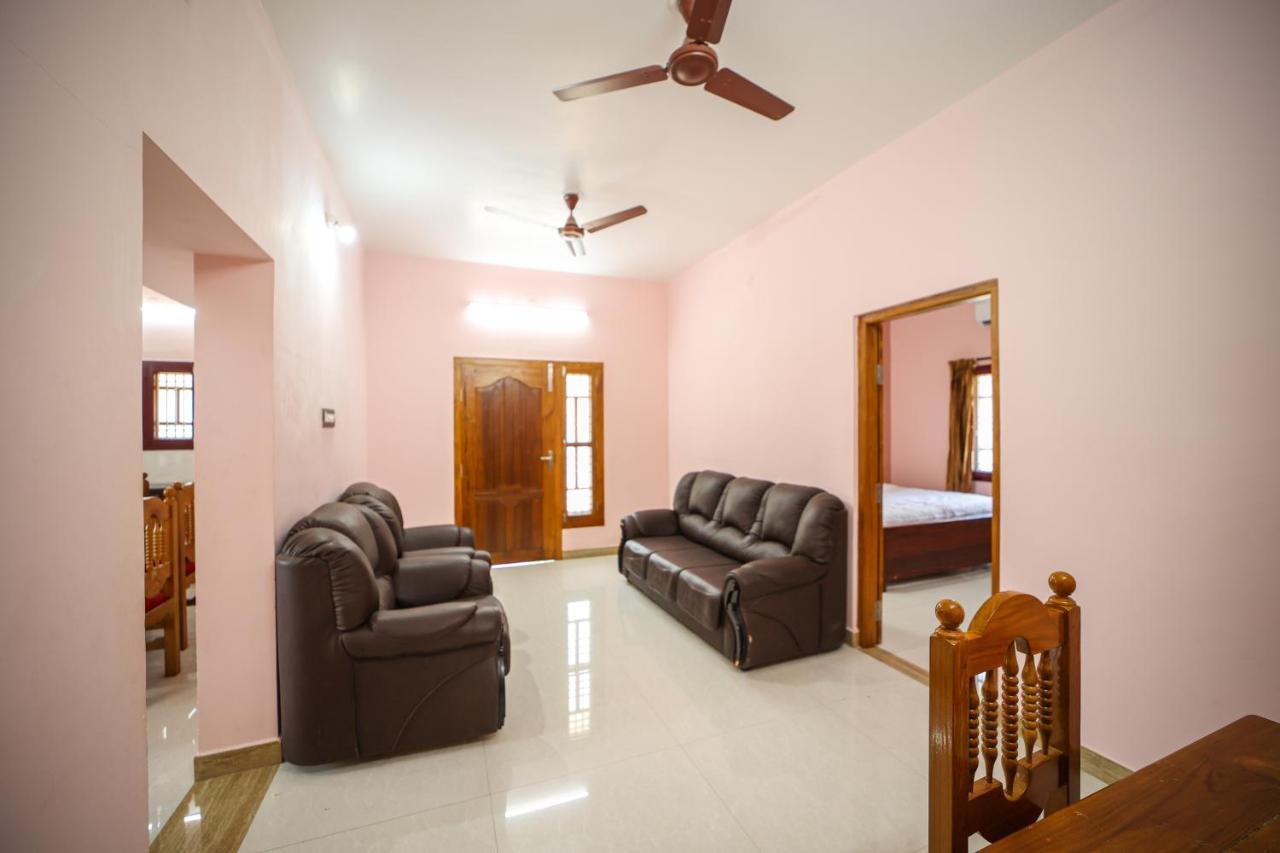 Hotel The Pothigai Palace Kuttālam Exterior foto
